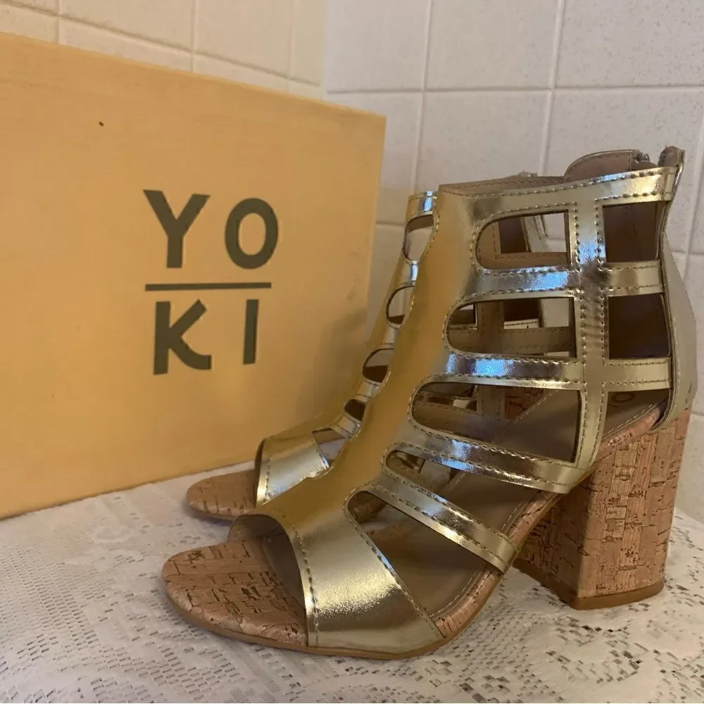 Yoki Brand Gold Gladiator Open Toe Back Zip Chunky Heel Sandals New in box